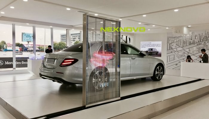 Mercedes-Benz攜手晶泓(NEXNOVO)透明LED顯示屏開(kāi)展E級(jí)車智享體驗(yàn)全國(guó)巡展(圖5)